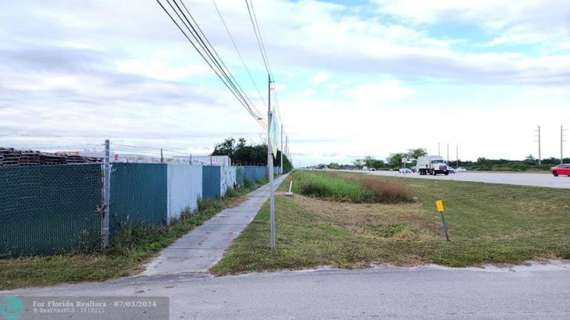  Commercial & Industrial Land Images 
