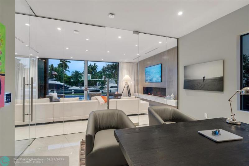  Single Family Homes Photo 20: 520 San Marco Dr  Fort Lauderdale,  FL 33301