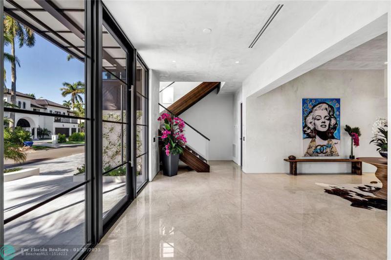  Single Family Homes Photo 4: 520 San Marco Dr  Fort Lauderdale,  FL 33301