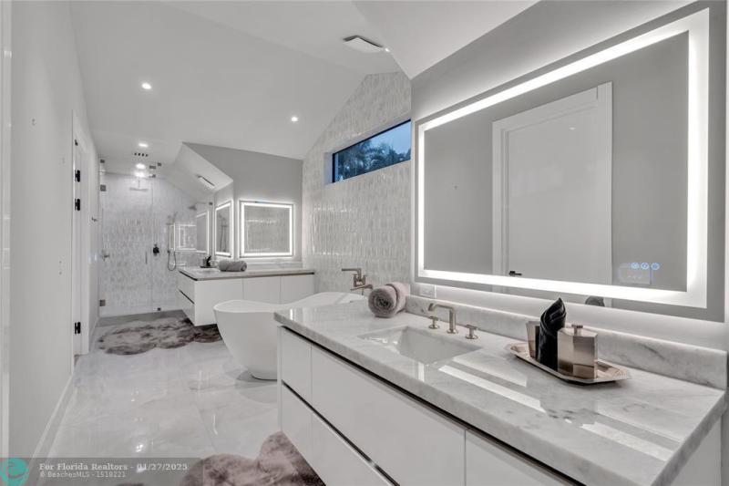  Single Family Homes Photo 40: 520 San Marco Dr  Fort Lauderdale,  FL 33301