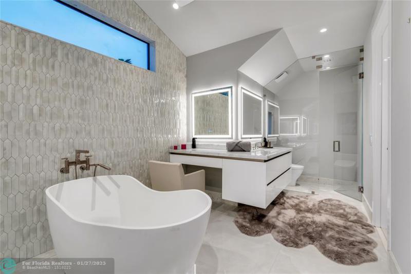  Single Family Homes Photo 43: 520 San Marco Dr  Fort Lauderdale,  FL 33301