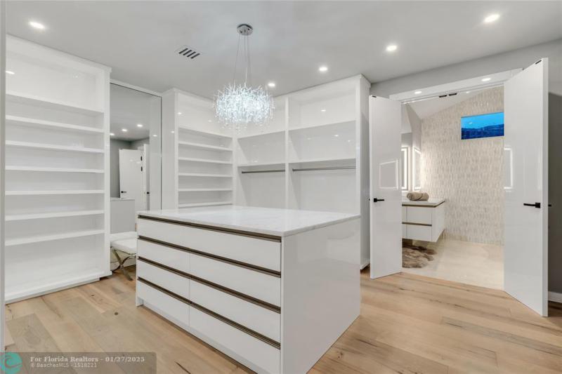  Single Family Homes Photo 44: 520 San Marco Dr  Fort Lauderdale,  FL 33301