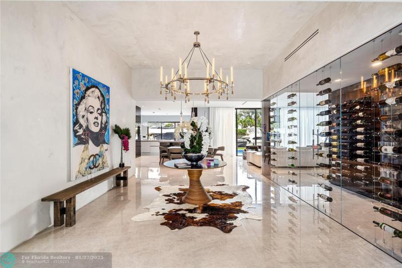  Single Family Homes Photo 5: 520 San Marco Dr  Fort Lauderdale,  FL 33301