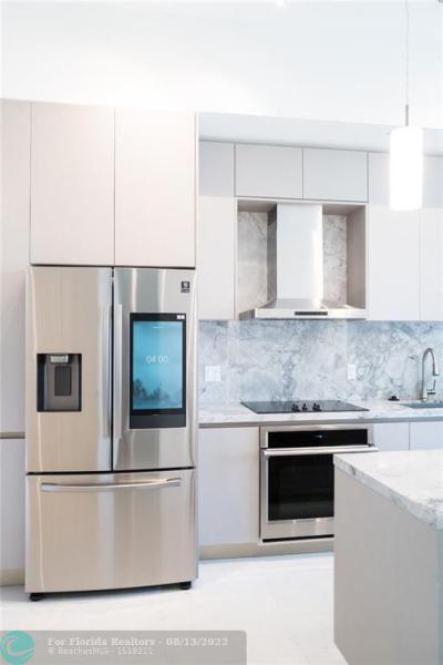 Condo & Townhome Photos