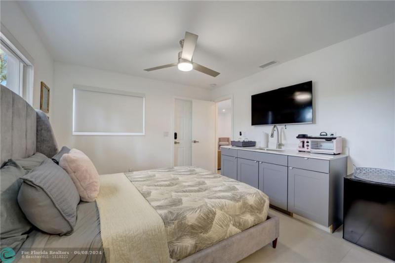 Duplex, Triplex and Fourplex Images