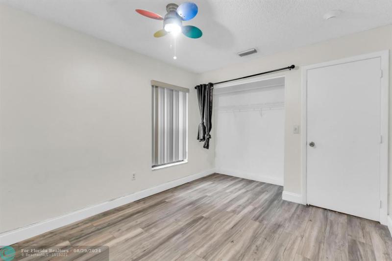  Single Family Homes Photo 18: 7660 NW 23 STREET  Margate,  FL 33063