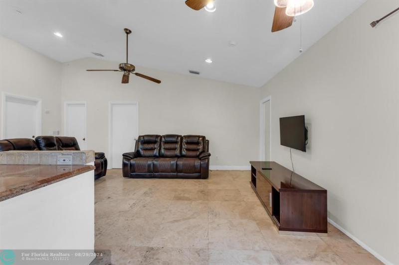  Single Family Homes Photo 25: 7660 NW 23 STREET  Margate,  FL 33063