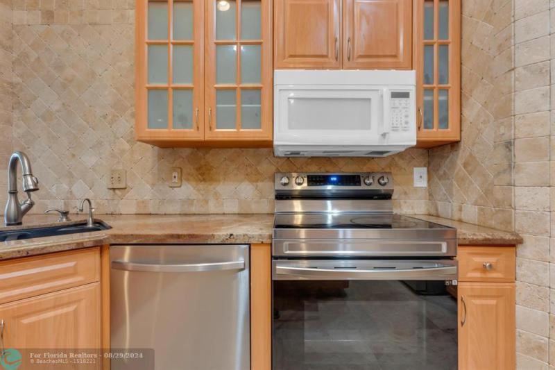  Single Family Homes Photo 27: 7660 NW 23 STREET  Margate,  FL 33063