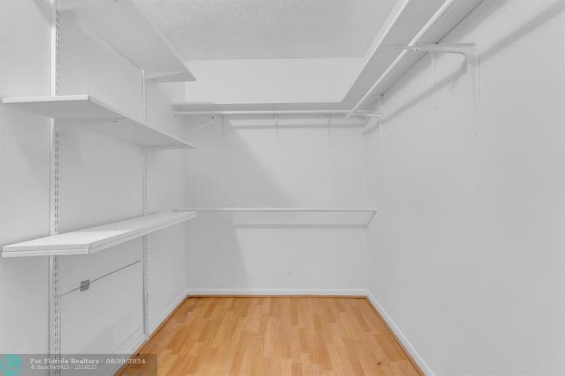  Single Family Homes Photo 6: 7660 NW 23 STREET  Margate,  FL 33063