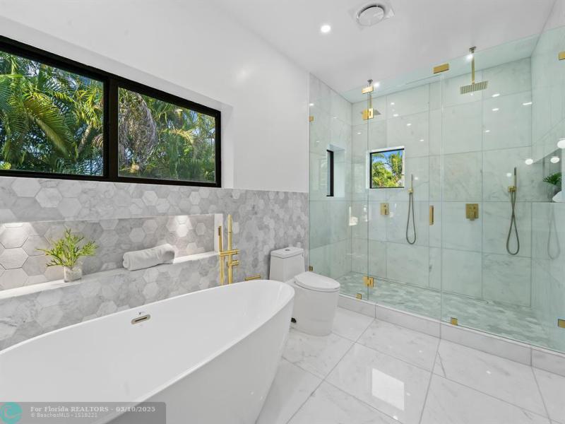  Single Family Homes Photo 13: 13625 SW 78th Pl  Palmetto Bay,  FL 33158