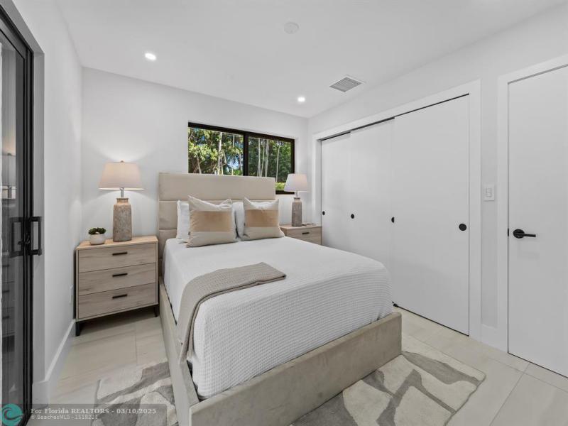  Single Family Homes Photo 20: 13625 SW 78th Pl  Palmetto Bay,  FL 33158