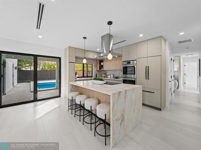  Single Family Homes Photo 6: 13625 SW 78th Pl  Palmetto Bay,  FL 33158