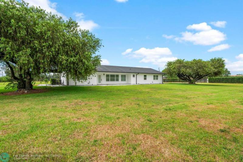  Single Family Homes Photo 10: 6800 SW 172nd Ave  Southwest Ranches,  FL 33331