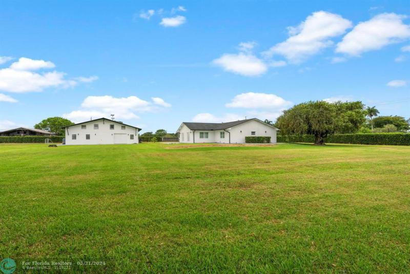  Single Family Homes Photo 12: 6800 SW 172nd Ave  Southwest Ranches,  FL 33331
