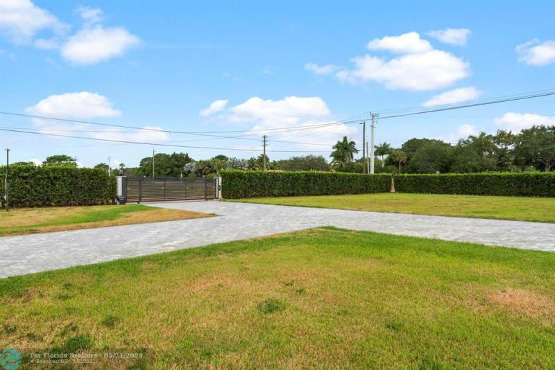  Single Family Homes Photo 13: 6800 SW 172nd Ave  Southwest Ranches,  FL 33331