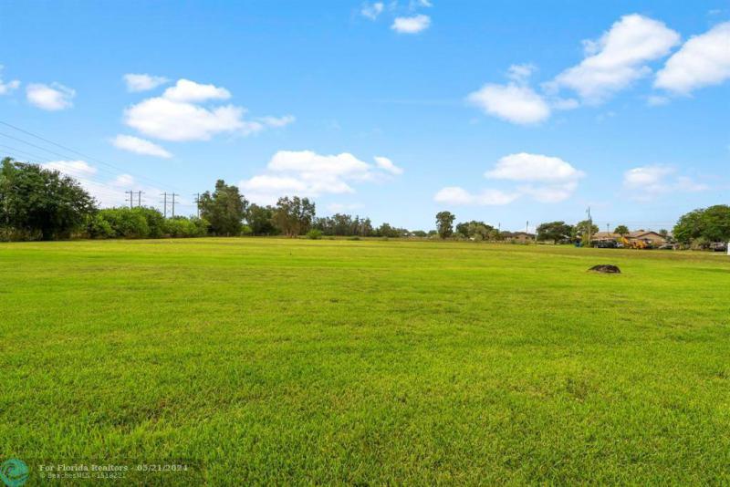  Single Family Homes Photo 2: 6800 SW 172nd Ave  Southwest Ranches,  FL 33331