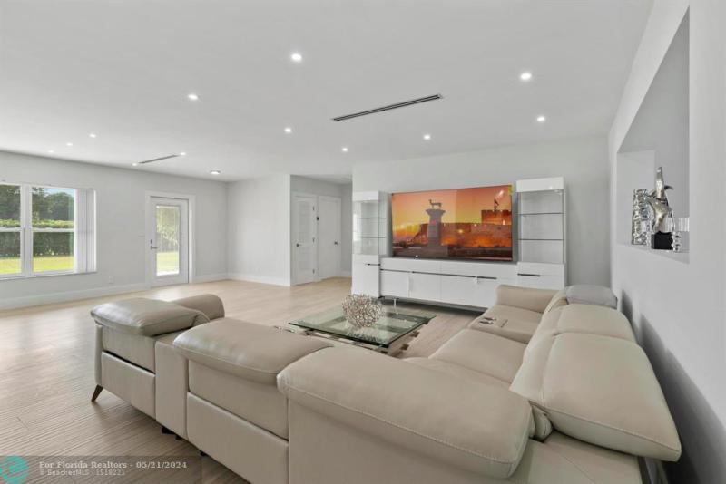  Single Family Homes Photo 24: 6800 SW 172nd Ave  Southwest Ranches,  FL 33331