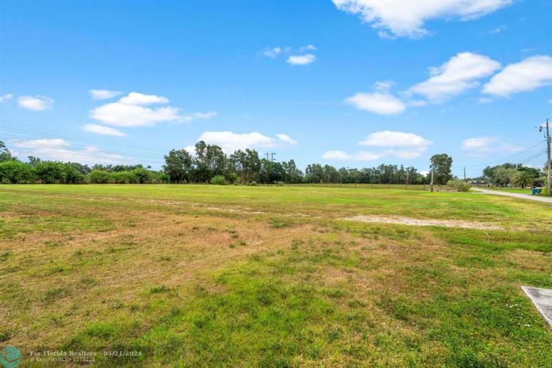  Single Family Homes Photo 5: 6800 SW 172nd Ave  Southwest Ranches,  FL 33331