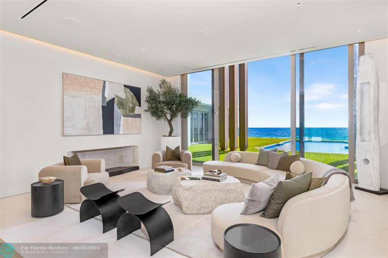  Single Family Homes Photo 10: 1460 S Ocean Blvd  Manalapan,  FL 33462