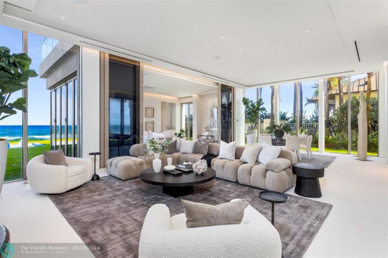  Single Family Homes Photo 23: 1460 S Ocean Blvd  Manalapan,  FL 33462