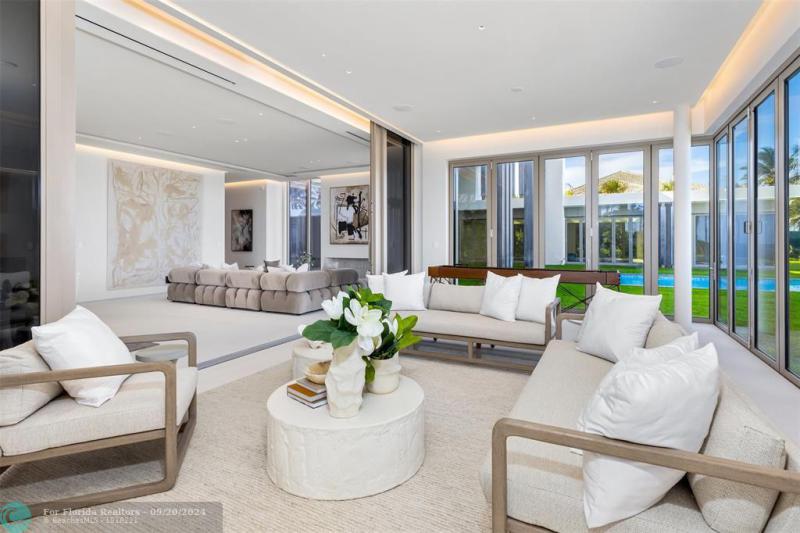  Single Family Homes Photo 25: 1460 S Ocean Blvd  Manalapan,  FL 33462