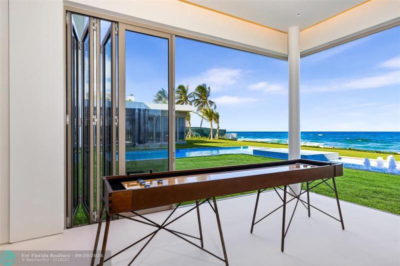  Single Family Homes Photo 27: 1460 S Ocean Blvd  Manalapan,  FL 33462