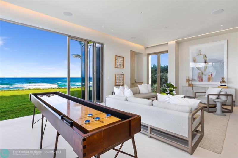  Single Family Homes Photo 28: 1460 S Ocean Blvd  Manalapan,  FL 33462