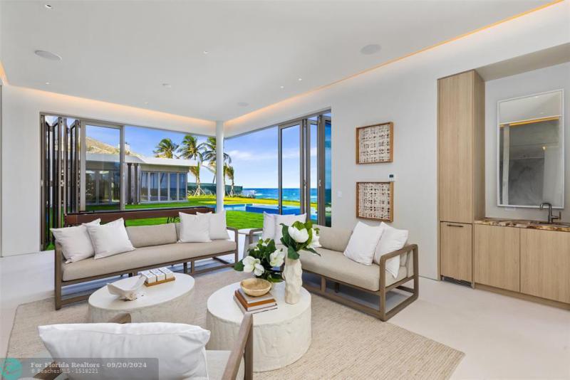  Single Family Homes Photo 29: 1460 S Ocean Blvd  Manalapan,  FL 33462