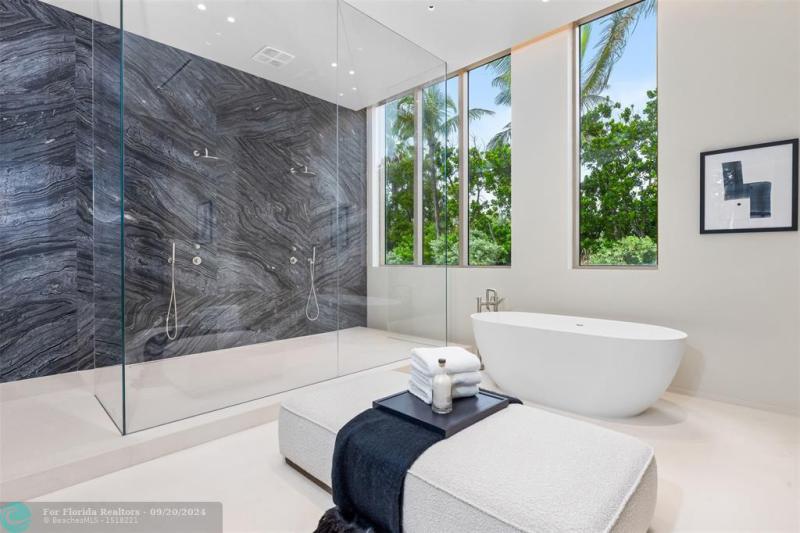  Single Family Homes Photo 35: 1460 S Ocean Blvd  Manalapan,  FL 33462