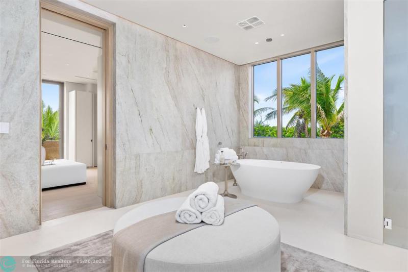  Single Family Homes Photo 67: 1460 S Ocean Blvd  Manalapan,  FL 33462