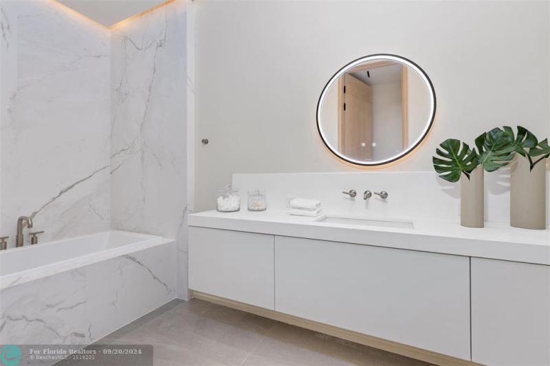  Single Family Homes Photo 73: 1460 S Ocean Blvd  Manalapan,  FL 33462