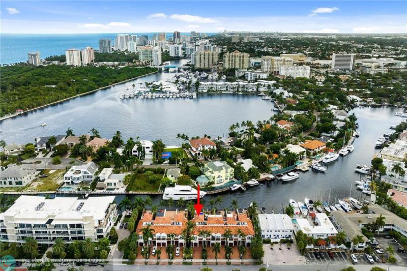  Condo & Townhome Photos