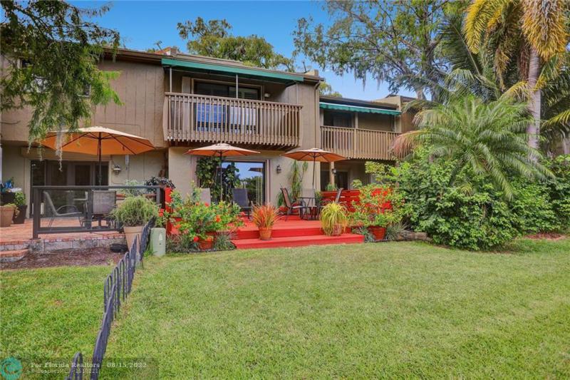  Condo & Townhome Photos