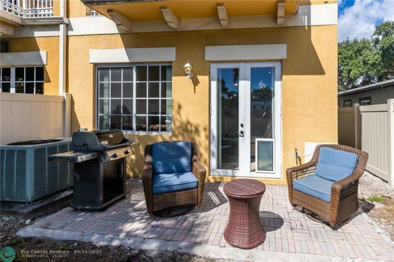  Condo & Townhome Photos