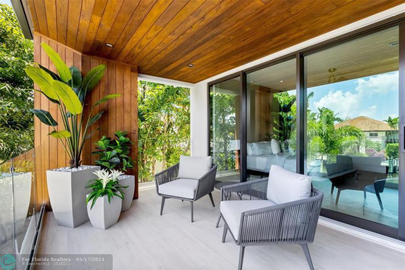  Single Family Homes Photo 59: 2733 NE 16th St  Fort Lauderdale,  FL 33304