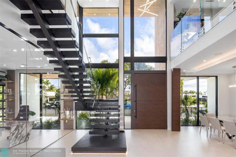  Single Family Homes Photo 7: 2733 NE 16th St  Fort Lauderdale,  FL 33304