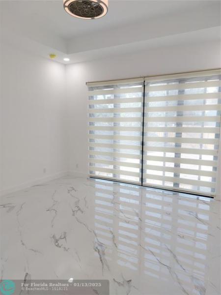  Single Family Homes Photo 12: 254 SW 12th St  Dania Beach,  FL 33004