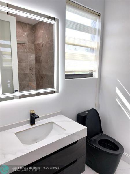  Single Family Homes Photo 20: 254 SW 12th St  Dania Beach,  FL 33004