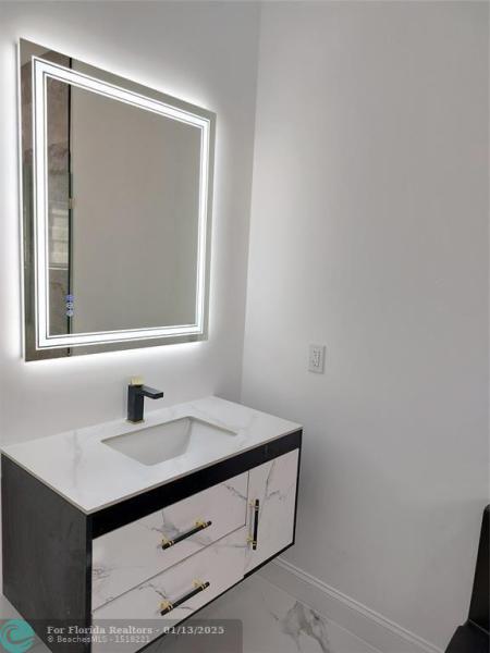  Single Family Homes Photo 24: 254 SW 12th St  Dania Beach,  FL 33004