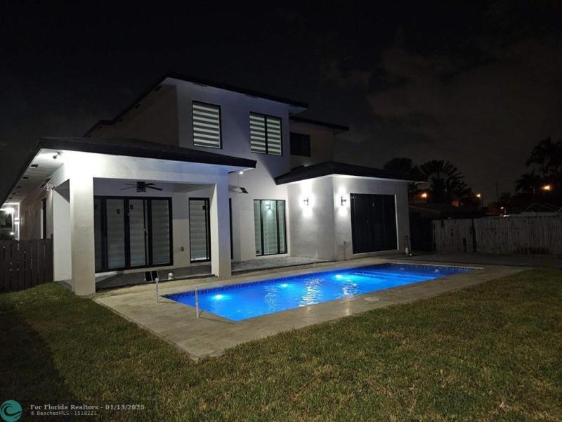  Single Family Homes Photo 4: 254 SW 12th St  Dania Beach,  FL 33004