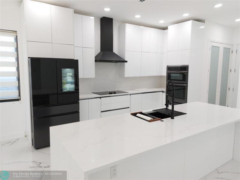  Single Family Homes Photo 6: 254 SW 12th St  Dania Beach,  FL 33004