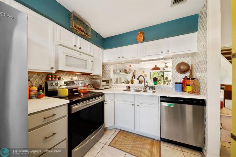  Condo & Townhome Photos