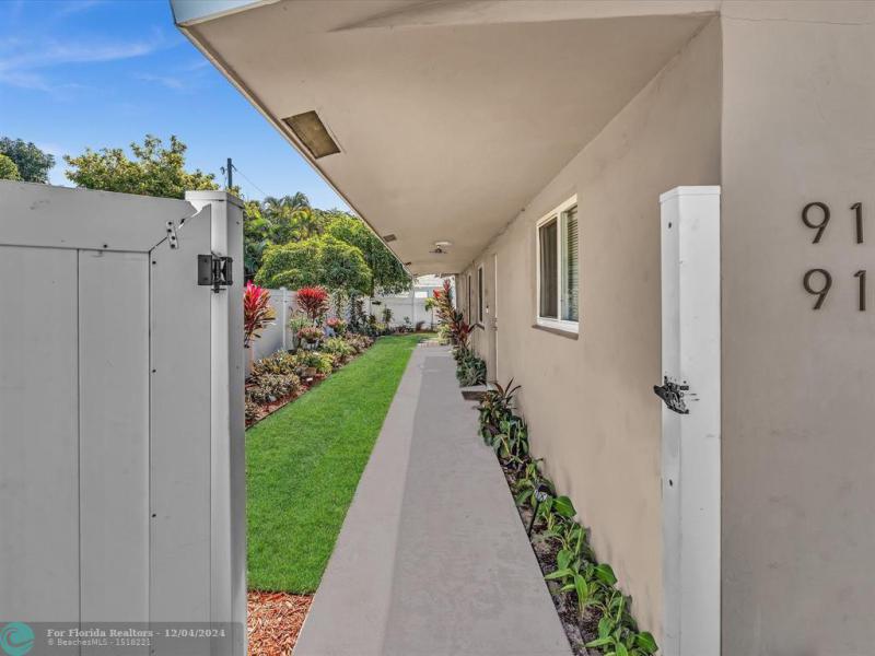 Duplex, Triplex and Fourplex Images