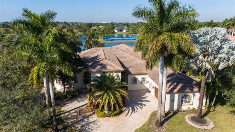  Single Family Homes Photo 2: 1483 SW 150th Ter  Sunrise,  FL 33326