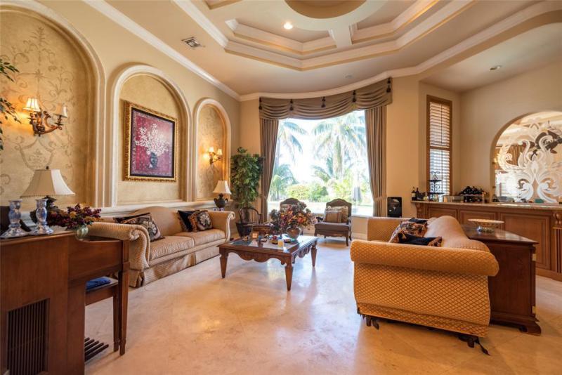  Single Family Homes Photo 9: 1483 SW 150th Ter  Sunrise,  FL 33326