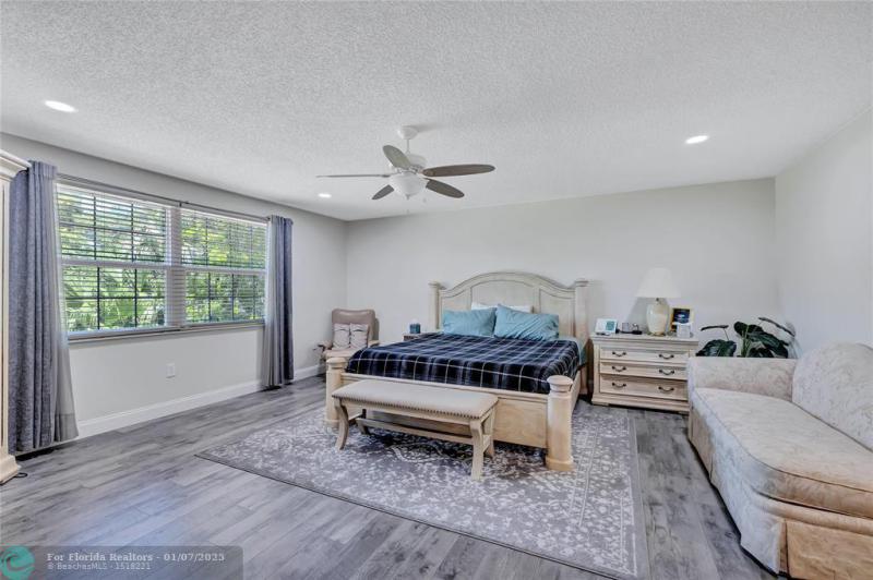  Single Family Homes Photo 15: 7181 NW 32nd St  Margate,  FL 33063