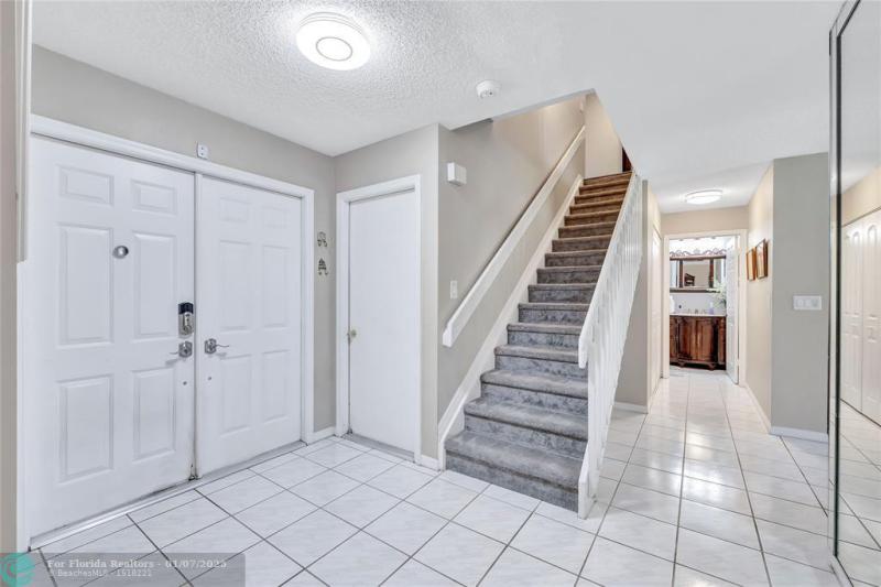  Single Family Homes Photo 6: 7181 NW 32nd St  Margate,  FL 33063