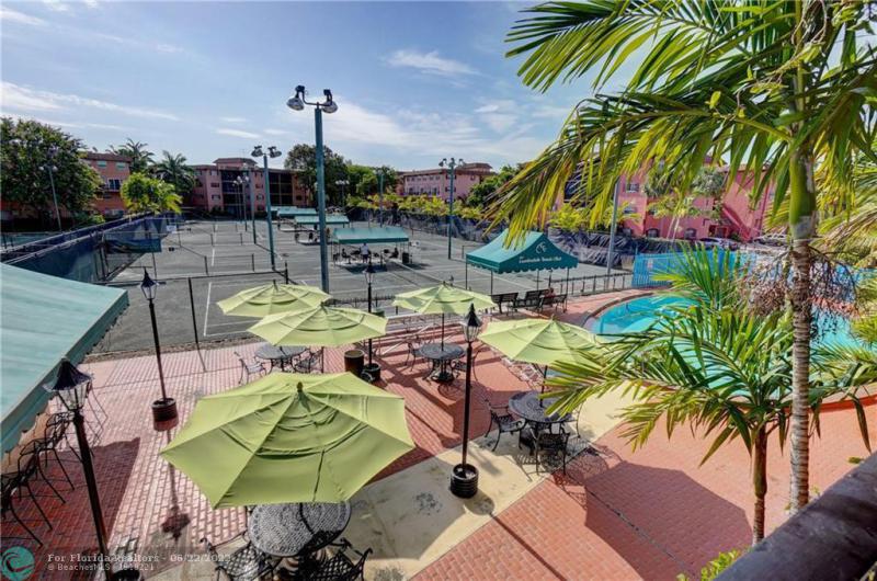  Condo & Townhome Photos