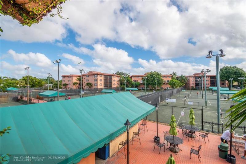  Condo & Townhome Photos