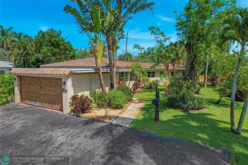 First Photo for Home For Sale at 2924 NW 8th Ave Wilton Manors, FL. 33311